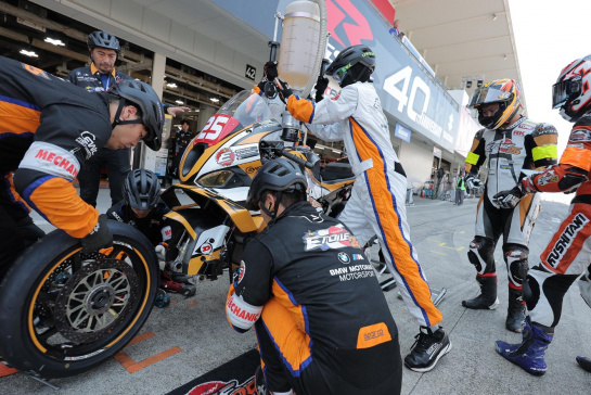 2025 鈴鹿8耐 SSTクラス チャンピオンTeam Etoile